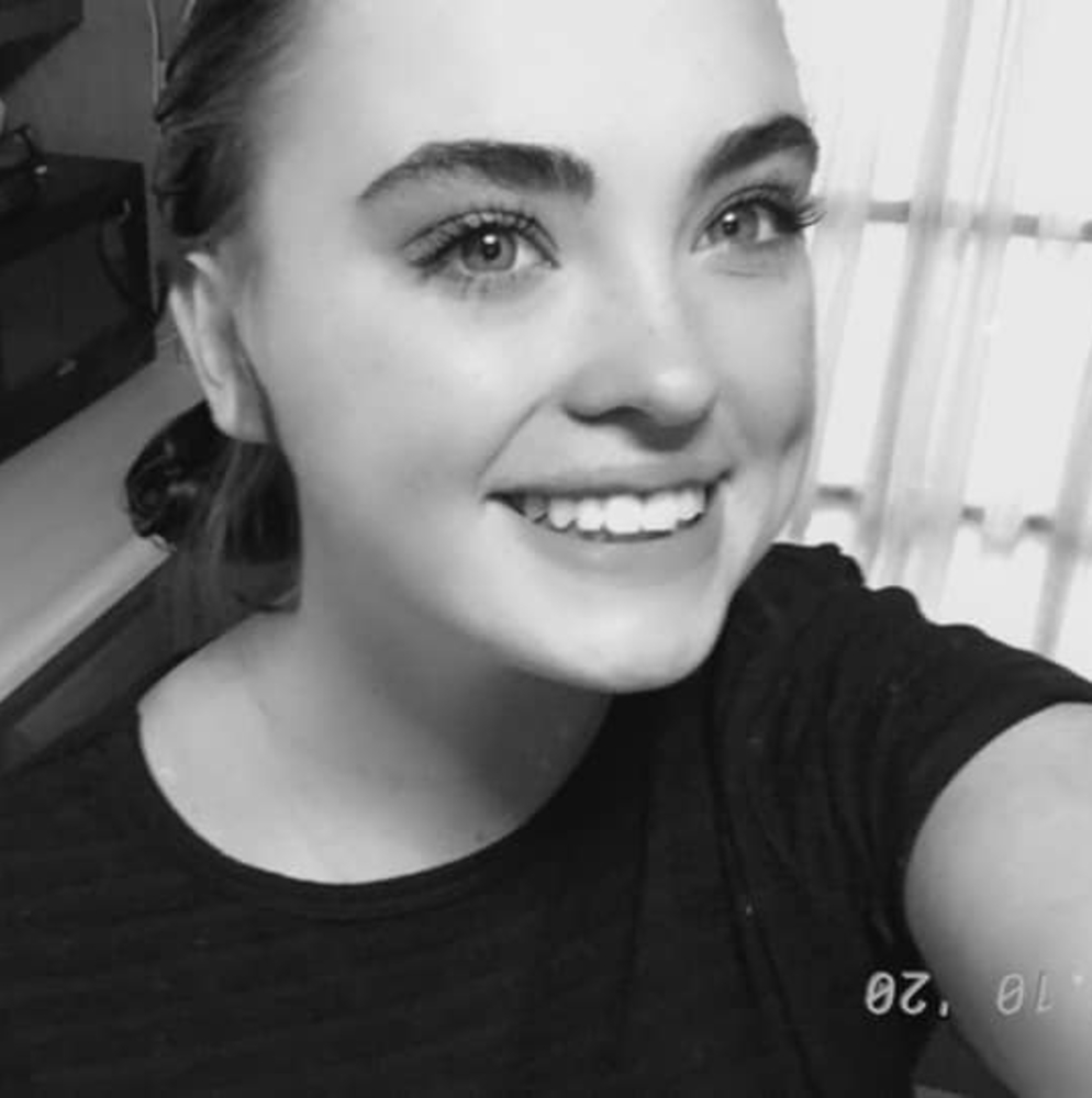 Meet your Posher, Cloee